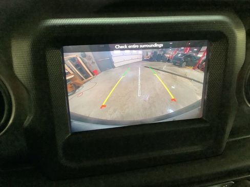 Used 2021 Jeep Wrangler Unlimited Sport image 38