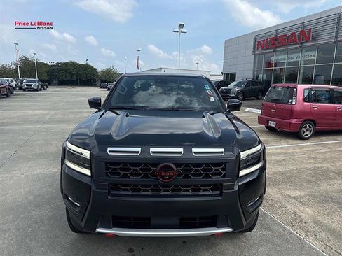 Used 2025 Nissan Frontier Pro-X w/ Pro Premium Package RWD image 2