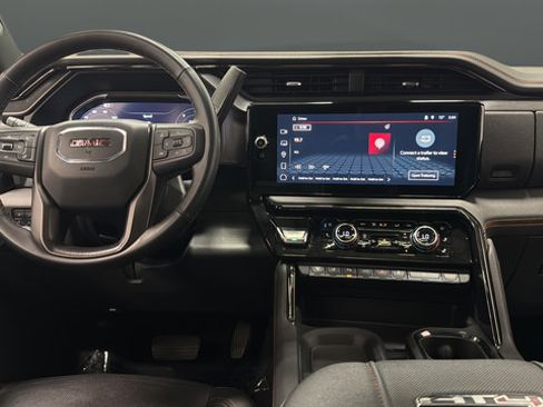 Used 2024 GMC Sierra 3500 AT4 w/ AT4 Premium Plus Package AWD/4WD image 11