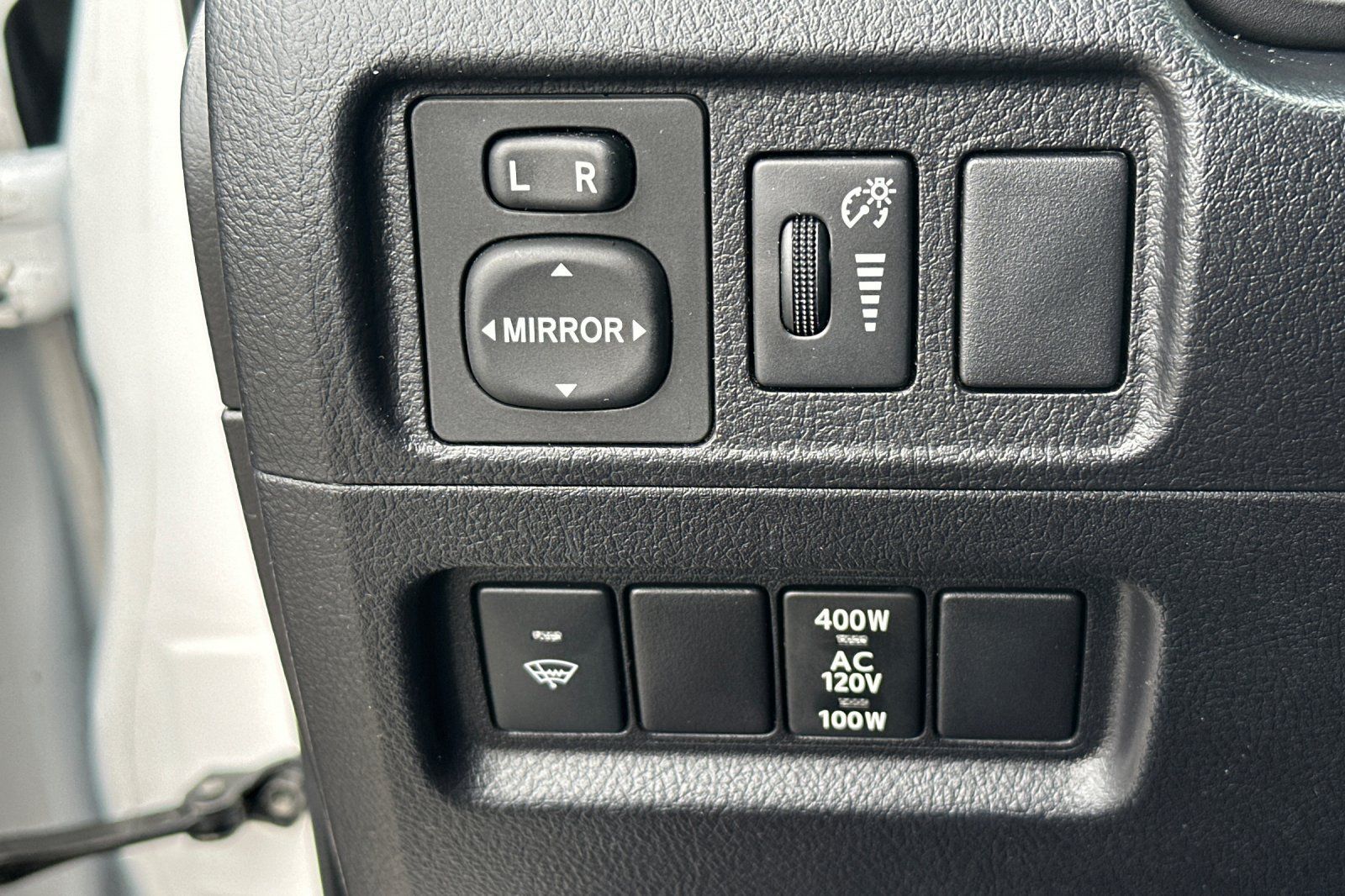 Used 2016 Toyota 4Runner SR5 Premium RWD image 32