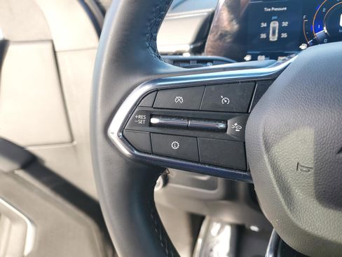 Used 2025 Chevrolet Tahoe LT image 28