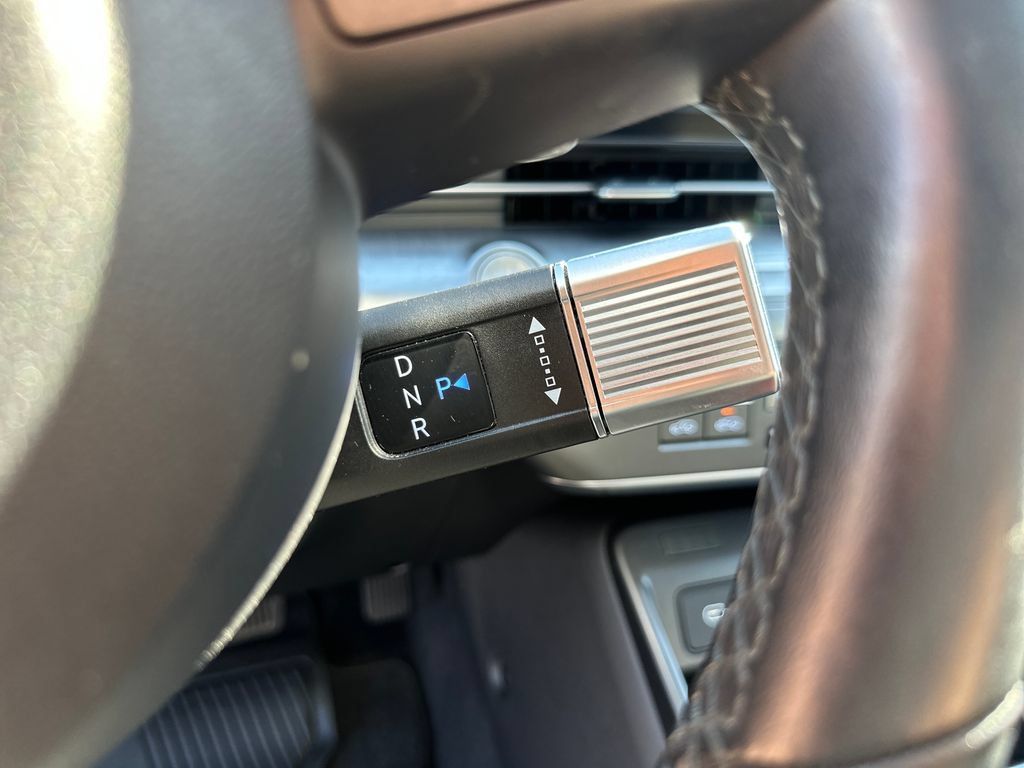 Certified 2024 Hyundai Kona Limited AWD/4WD image 14