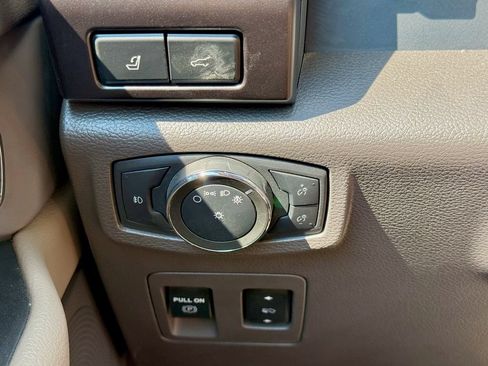 Used 2021 Ford Expedition Max Limited AWD/4WD image 22