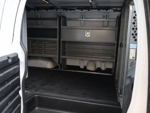 Used 2017 Chevrolet Express 2500 RWD image 7