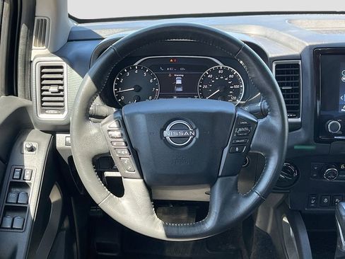 Used 2024 Nissan Frontier SV w/ SV Convenience Package AWD/4WD image 11