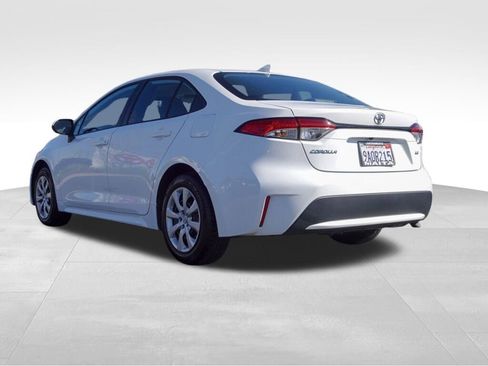 Certified 2022 Toyota Corolla LE image 6