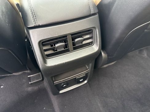 Used 2024 Ford Edge SEL w/ Convenience Package image 18