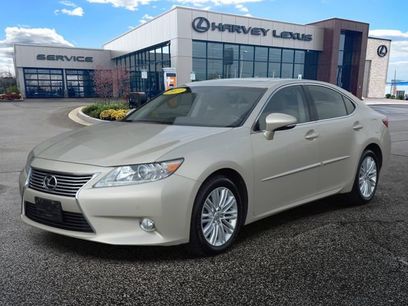 Used 2013 Lexus ES 350 w/ Luxury Pkg