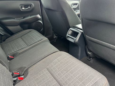 Used 2023 Honda HR-V Sport image 29