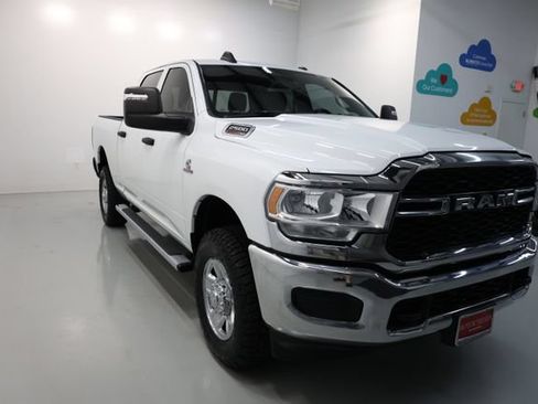 Used 2024 RAM 2500 Tradesman w/ Chrome Appearance Group AWD/4WD image 47