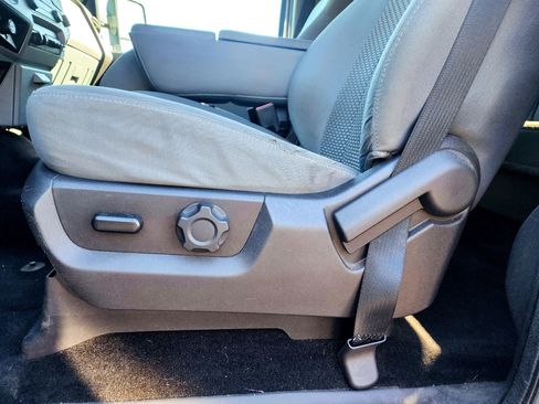 Used 2016 Ford F250 XLT w/ XLT Value Package image 35