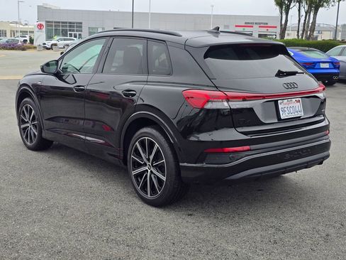Used 2022 Audi Q4 e-tron Premium Plus w/ Premium Plus AWD/4WD image 3