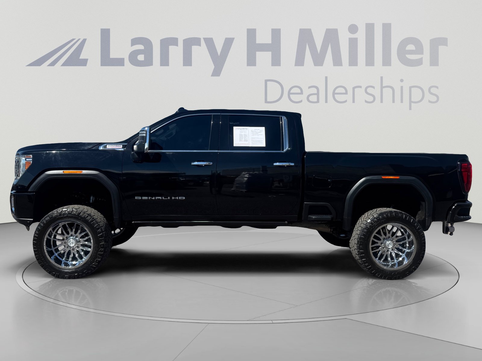 Used 2021 GMC Sierra 2500 Denali w/ Denali Ultimate Package AWD/4WD image 2