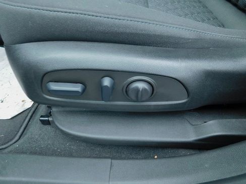 Used 2022 Chevrolet Blazer LT image 23