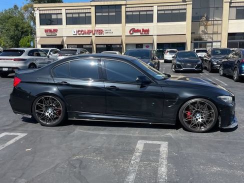 Used 2018 BMW M3 RWD image 8