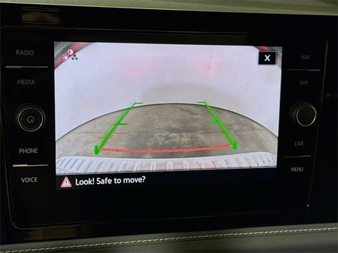 New 2025 Volkswagen Jetta SEL image 9