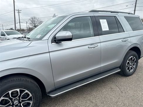 Used 2023 Ford Expedition XLT image 35