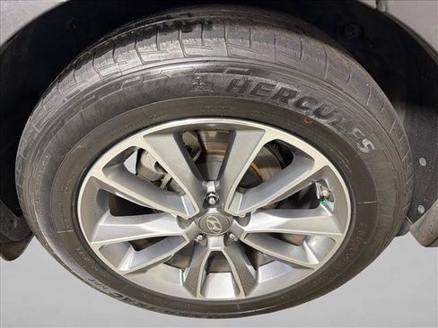 Used 2017 Hyundai Santa Fe SE w/ SE Premium Package 02 FWD image 17