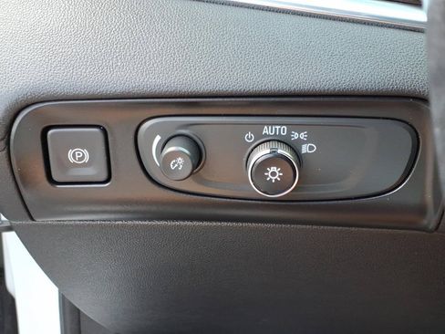 Used 2018 Buick Enclave Avenir w/ Avenir Technology Package AWD/4WD image 20