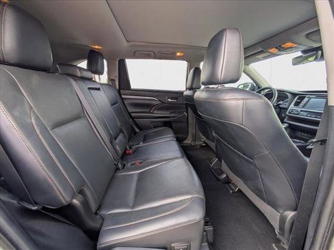 Used 2019 Toyota Highlander Limited Platinum image 21