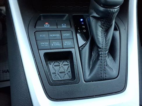 Used 2024 Toyota RAV4 XLE image 19