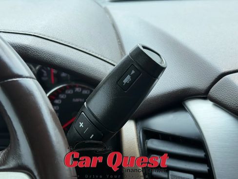 Used 2016 GMC Yukon XL SLE AWD/4WD image 32