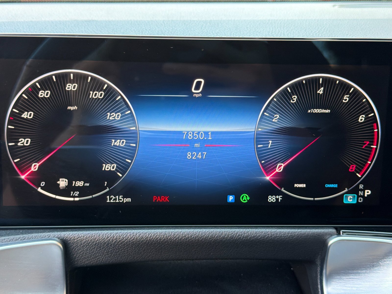 Used 2026 Mercedes-Benz GLB 250 4MATIC image 23