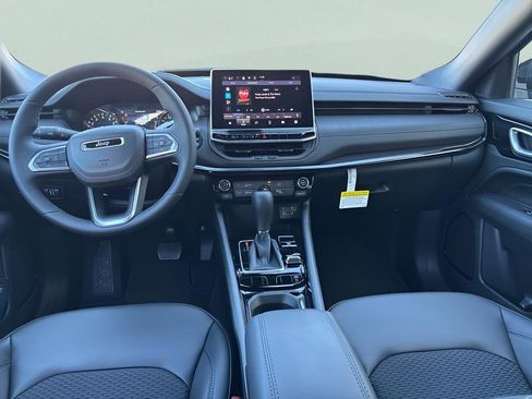 New 2026 Jeep Compass Latitude AWD/4WD image 32
