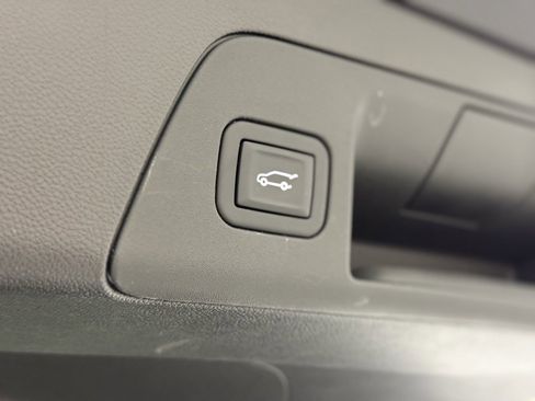 Used 2023 Buick Envision Essence w/ Sport Touring Package image 45