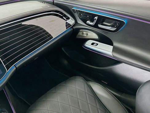 Used 2024 Mercedes-Benz E 350 4MATIC Sedan image 20