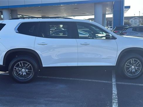 Certified 2025 GMC Acadia Elevation image 8