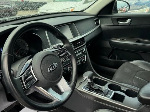 Used 2019 Kia Optima S w/ S Panoramic Sunroof Package FWD image 7