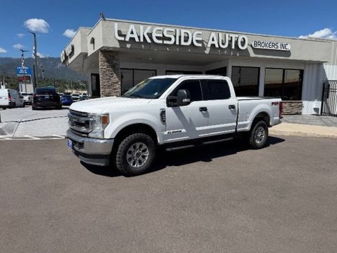 Used 2021 Ford F250 XLT w/ FX4 Off-Road Package AWD/4WD image 3