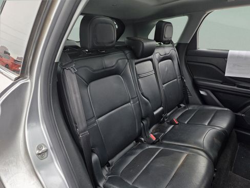 Used 2022 Lincoln Corsair FWD w/ Premium Package image 32