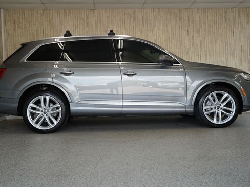 Used 2018 Audi Q7 3.0T Prestige AWD/4WD image 6