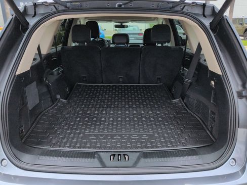 Certified 2023 Lincoln Aviator AWD w/ Class IV Trailer Tow Package image 13