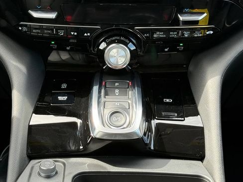 Certified 2025 Acura MDX SH-AWD image 13