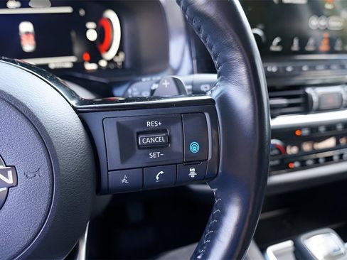 Used 2022 Nissan Pathfinder Platinum w/ Cargo Package image 28