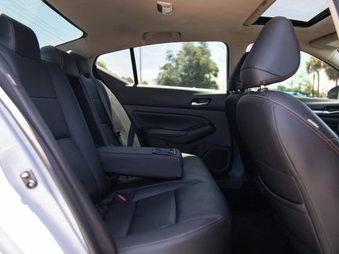 Used 2024 Nissan Altima 2.5 SR w/ SR Premium Package FWD image 28