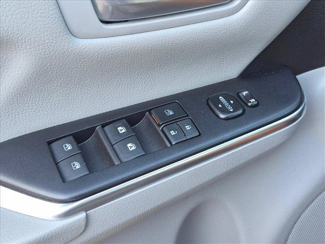 Used 2017 Toyota Camry LE FWD image 12