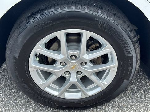 Used 2024 Chevrolet Equinox LT FWD image 19