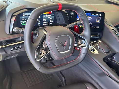 Used 2023 Chevrolet Corvette Stingray Premium Conv w/ Z51 Performance Package RWD image 15