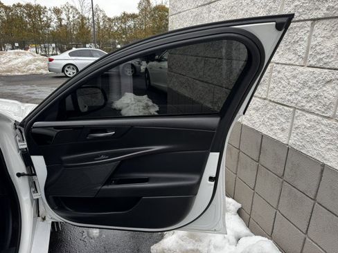 Used 2019 Jaguar XE Premium AWD/4WD image 34