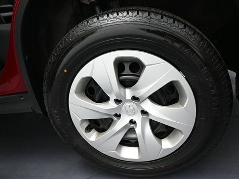 Used 2019 Toyota RAV4 LE w/ Carpet Mat Package image 38