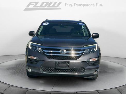 Used 2017 Honda Pilot Touring image 3