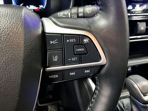 Used 2023 Toyota Highlander Platinum image 23