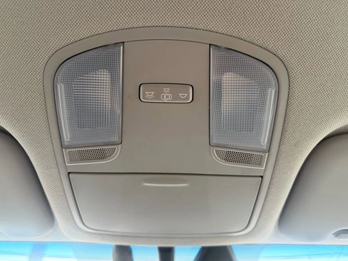 Used 2022 Hyundai Ioniq SE image 29