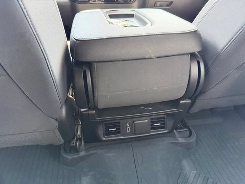 Used 2023 Chevrolet Silverado 1500 LT AWD/4WD image 23