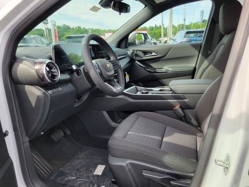 New 2026 Chevrolet Equinox LT w/ LPO, Floor Liner Package AWD/4WD image 8