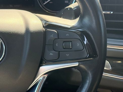 Used 2022 Buick Enclave Essence w/ Experience Buick Package image 23